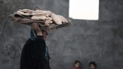 Gazze Şeridi'ndeki Acur Fırınları'nın sahibi Kamil Acur İsrail'in ekmek üretimi