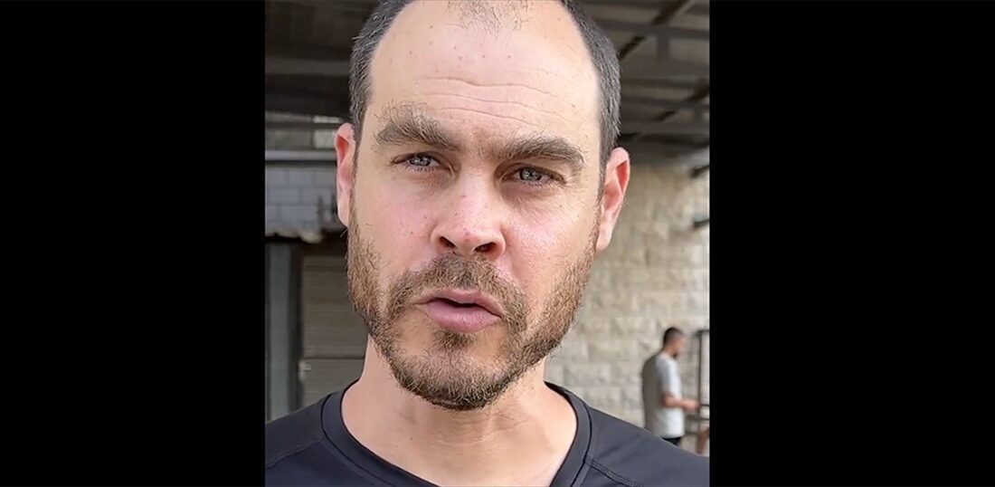 İsrailli aktivist Jonathan Pollack, İsrail askerlerinin işgal altındaki Batı Şeria'da