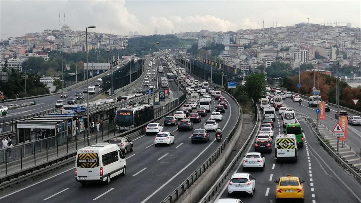 İstanbul'da haftanın ilk iş günü olması, okul öncesi ve ilkokul