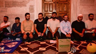 İSTANBUL (AA) – Derneğin “Yatsıya Kadar” etkinliği kapsamında &Uuml;sk&uuml;dar Valide-i