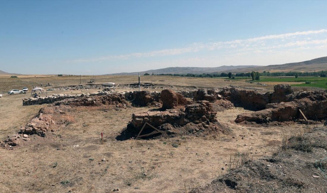 Sivas'ın Yıldızeli ilçesinde yer alan ve eski adı "Samuha" olan