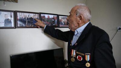 Hatay'da yaşayan 94 yaşındaki Kore gazisi Mehmet Şeker, 18 aylık