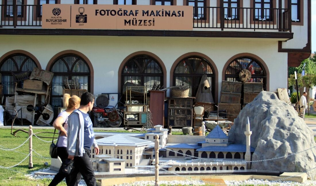 MALATYA (AA) – Büyükşehir Belediye Başkanı Er, yaptığı yazılı açıklamada,