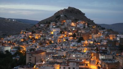 Mardin'in Savur ilçesinde farklı din, mezhep ve dillere mensup kişilerin