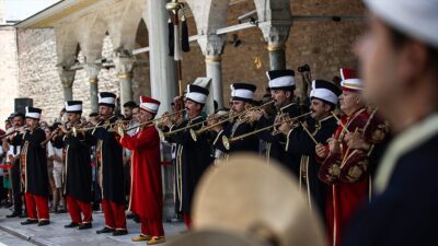 Milli Saraylar Başkanlığı tarafından gelenek haline getirilen yaz dönemi mehteran