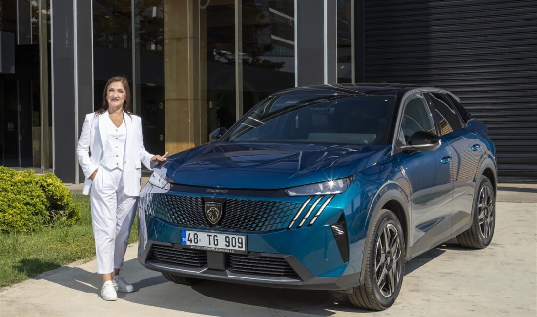 ANTALYA (AA) – Peugeot Türkiye Genel Müdürü Gülin Reyhanoğlu, Türkiye