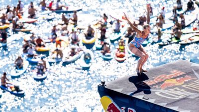 ANTALYA (AA) – Antalya'da düzenlenen "Red Bull Cliff Diving Dünya
