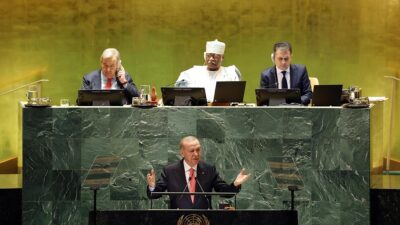 Dünya barışını koruma amacıyla oluşturulan Birleşmiş Milletler ve ona bağlı