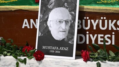 ANKARA (AA) – Ressam Mustafa Ayaz son yolculuğuna uğurlandı. Mustafa
