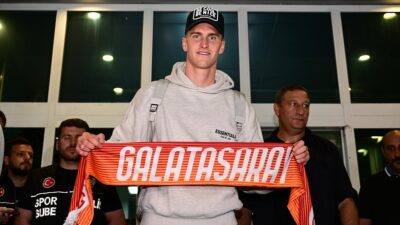 İSTANBUL (AA) – Sarı-kırmızılılar, eski adı T&uuml;rkiye 1. Futbol Ligi