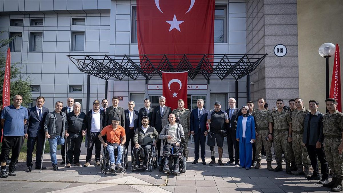 Sağlık Bakanı Kemal Memişoğlu, 19 Eylül Gaziler Günü dolayısıyla, Sağlık