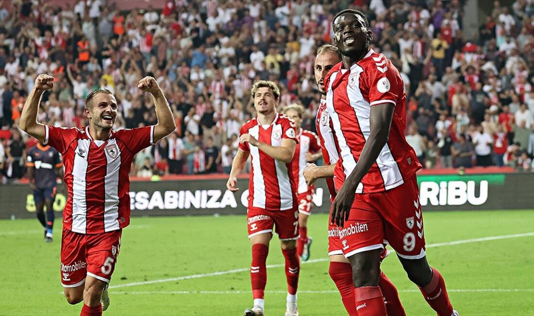 Trendyol Süper Lig'in 3. haftasından ertelenen maçta Samsunspor, RAMS Başakşehir'i