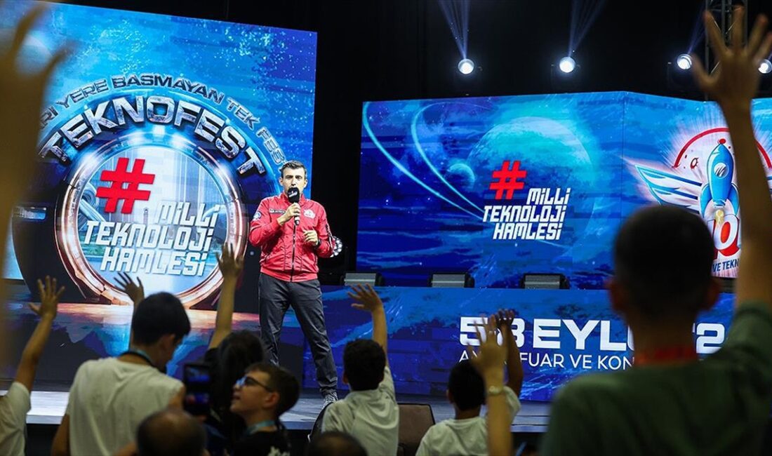 TEKNOFEST Yönetim Kurulu Başkanı Selçuk Bayraktar, "TEKNOFEST dünyaya damgasını vuracak,