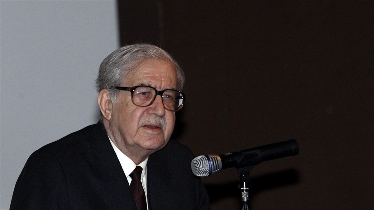 Türk edebiyatına ve tiyatrosuna onlarca eser miras bırakan yazar ve