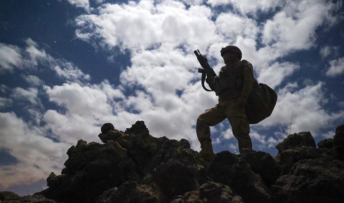 Suriye'nin kuzeyinde 2 PKK/YPG'li teröristin etkisiz hale getirildiği bildirildi.