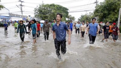 Tayland'ın kuzey ve orta kesimlerinde muson yağmurlarının neden olduğu şiddetli
