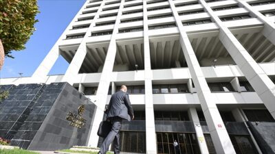 İSTANBUL (AA) – TCMB’nin bug&uuml;n a&ccedil;tığı 327 milyar 829 milyon