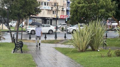 TEKIRDAĞ (AA) – Sabah saatlerinde başlayan sağanak nedeniyle bazı cadde