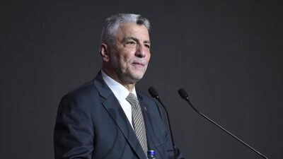 Ticaret Bakanı Bolat, "Dış talepte gözlenen zayıf seyre rağmen ihracatımızdaki