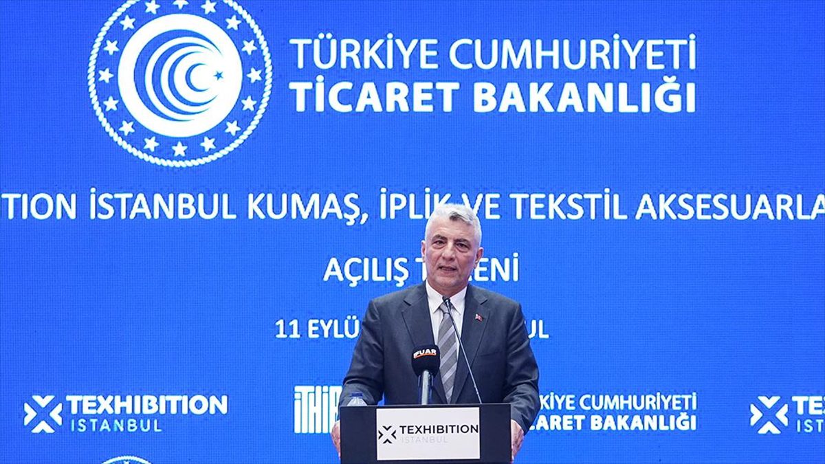 İSTANBUL (AA) – Ticaret Bakanı Ömer Bolat, tekstil ve konfeksiyon