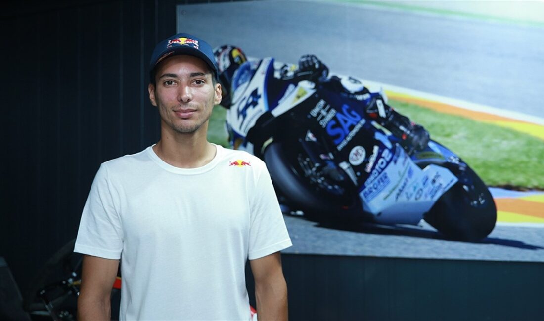 Milli motosikletçi Toprak Razgatlıoğlu, Dünya Superbike Şampiyonası'nın 8. ayağında hafta