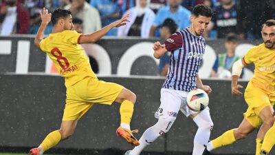 Trendyol Süper Lig'in 3. haftasından ertelenen maçta Trabzonspor ile Bellona