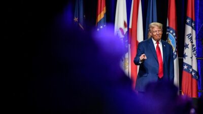 Eski ABD Başkanı ve 5 Kasım'da yapılacak başkanlık seçiminde Cumhuriyetçilerin