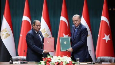 Cumhurbaşkanı Recep Tayyip Erdoğan ile Mısır Cumhurbaşkanı Abdulfettah Es-Sisi'nin huzurunda