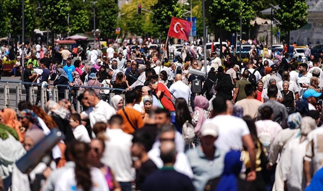 Türkiye’de doğuşta beklenen yaşam süresi, 77,3 yıl olarak hesaplandı.