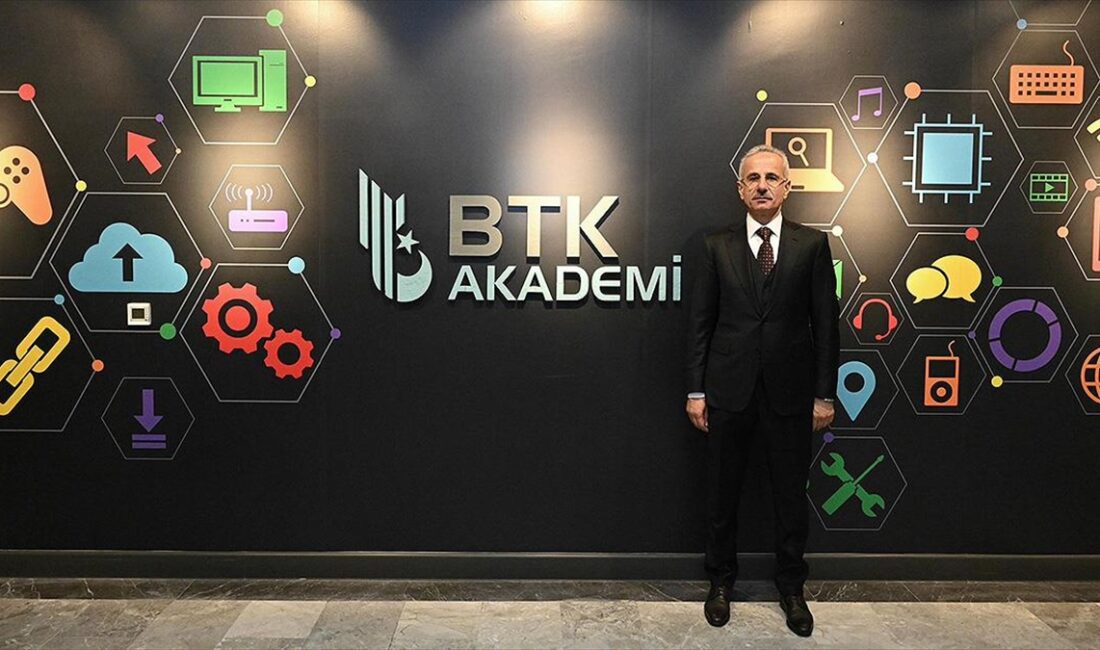 Ulaştırma ve Altyapı Bakanı Abdulkadir Uraloğlu, Bilgi Teknolojileri ve İletişim
