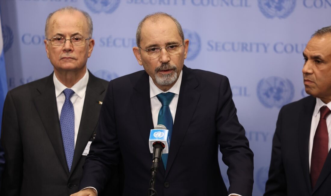 Ürdün Dışişleri Bakanı Eymen es-Safedi, "İsrail'in Gazze'ye yönelik savaşının Filistin