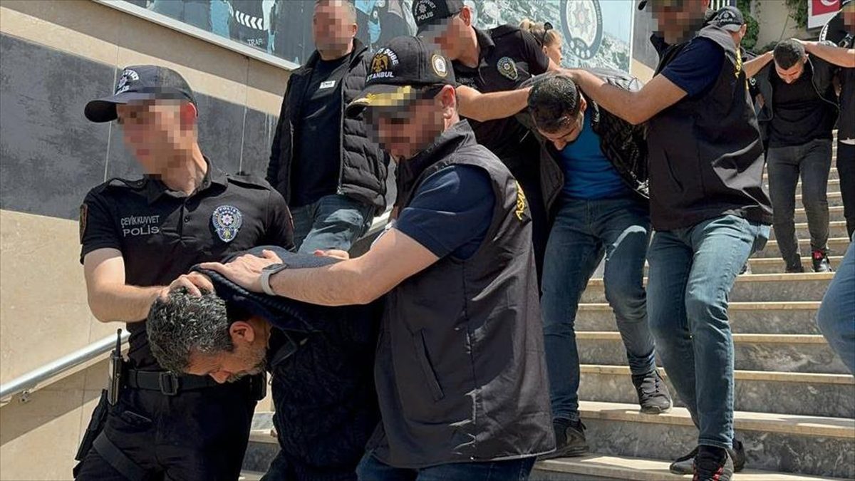 Üsküdar'daki bir kahvehanede 4 kişinin öldüğü iki grup arasındaki silahlı