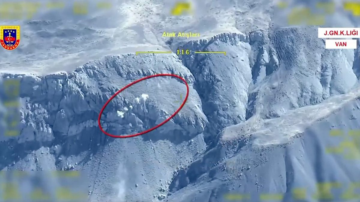 İçişleri Bakanı Ali Yerlikaya, Van'ın Çatak ilçesi kırsalında düzenlenen "Gürz-16"