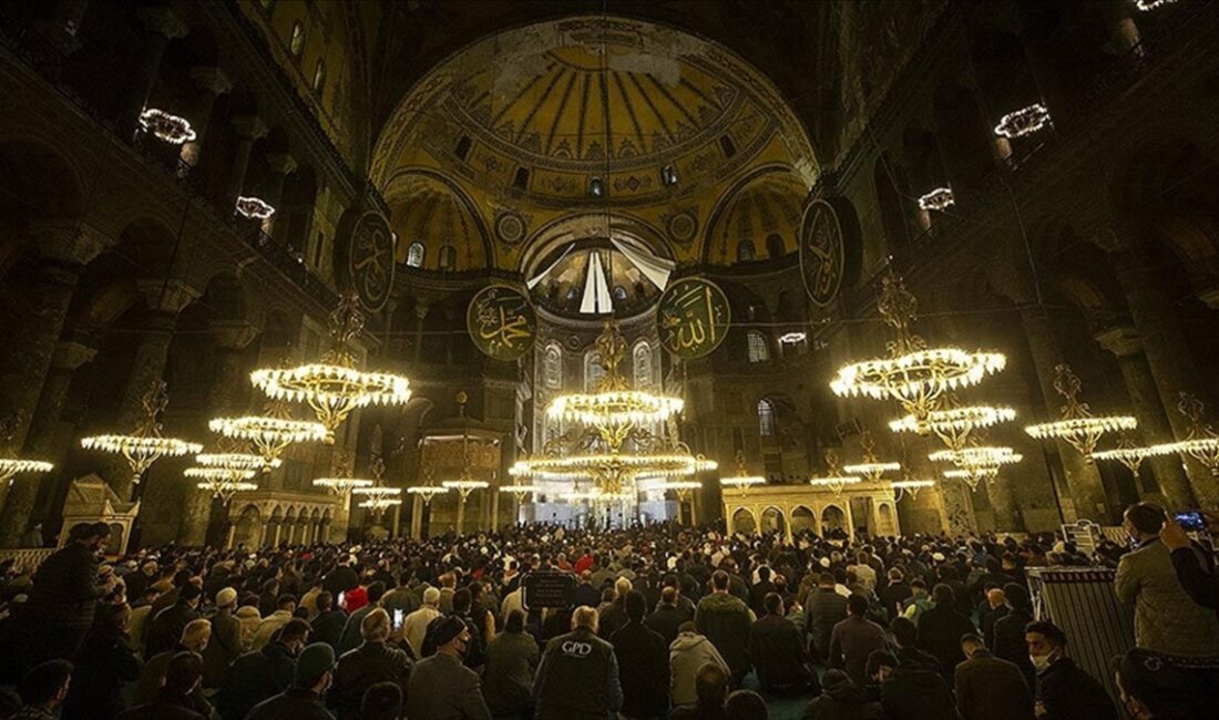 ANKARA (AA) – Hazreti Muhammed’in dünyaya gelişi dolayısıyla hicri takvime