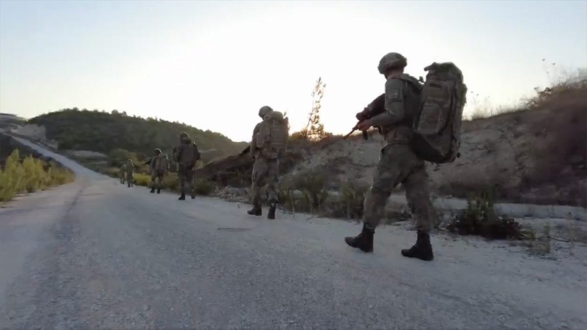 Milli Savunma Bakanlığı (MSB), yasa dışı yollarla Türkiye'den Yunanistan'a ve