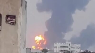 Yemen'deki Husiler, İsrail ordusunun Hudeyde'ye hava saldırısı düzenlediğini ve 4