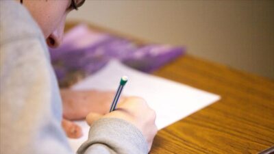 MEB, öğrencilerin gelişimini takip etmek, müfredatın işlenmesinde okullar arasında bütünlük