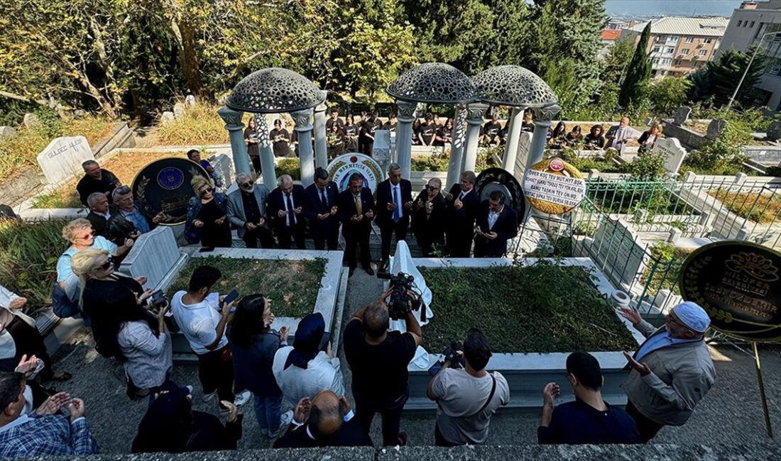 Türk Sanat Müziğinin unutulmaz isimlerinden besteci ve ses sanatçısı Zeki
