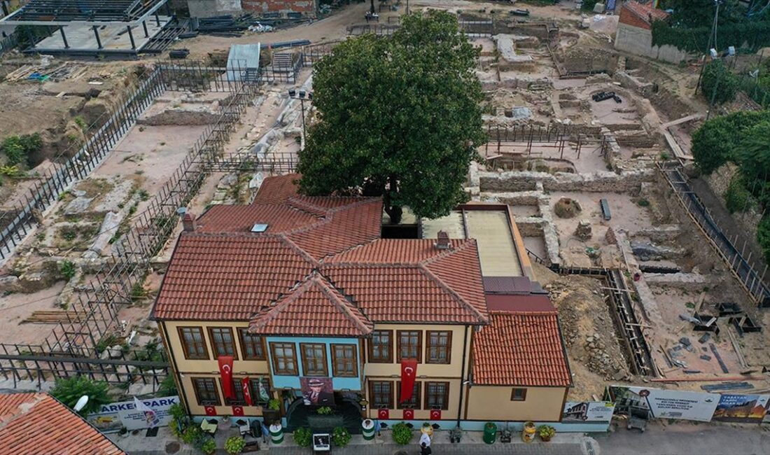 Türk Sanat Müziğinin unutulmaz sesi Zeki Müren'in Bursa'da doğup büyüdüğü