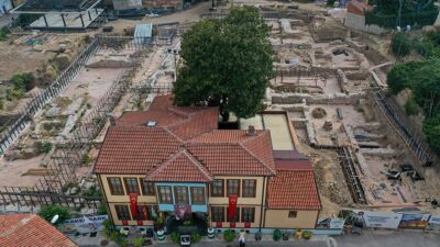 Türk Sanat Müziğinin unutulmaz sesi Zeki Müren'in Bursa'da doğup büyüdüğü