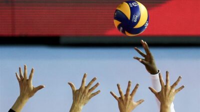 Voleybolda 2024 Kadınlar AXA Sigorta Şampiyonlar Kupası, yarın sahibini bulacak.