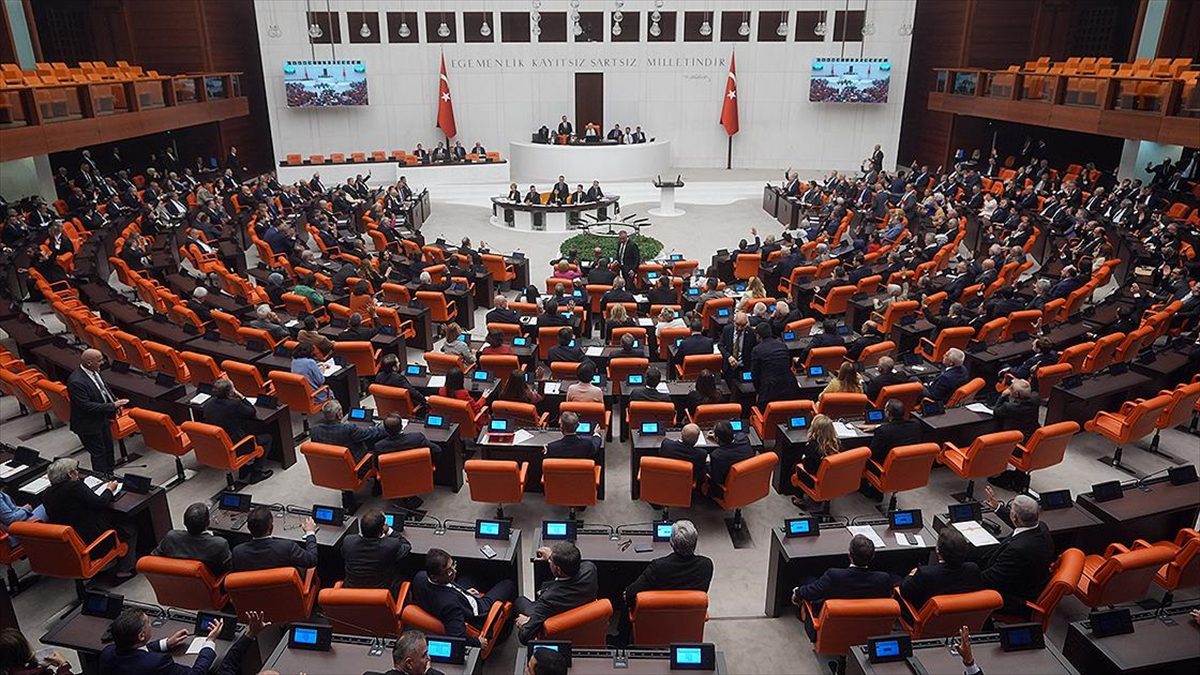 Cumhurbaşkanı Recep Tayyip Erdoğan'ın imzasını taşıyan 2025 Yılı Merkezi Yönetim