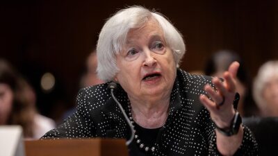Yellen, ticarette yüksek tarifeler uygulama yaklaşımının "son derece yanlış" olduğunu