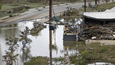 ABD'nin Florida eyaletinin kıyı şeridine geçen hafta 4 kategorisiyle ulaşan