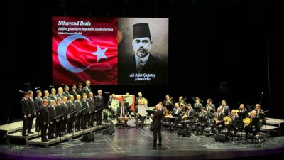 İSTANBUL (AA) – AKM Tiyatro Salonu’ndaki konserin sanat yönetmenliğini İhsan