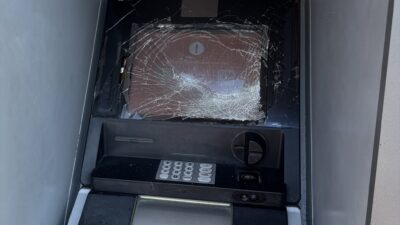 ANTALYA (AA) – Antalya'nın Alanya ilçesinde bankalara ait çok sayıda