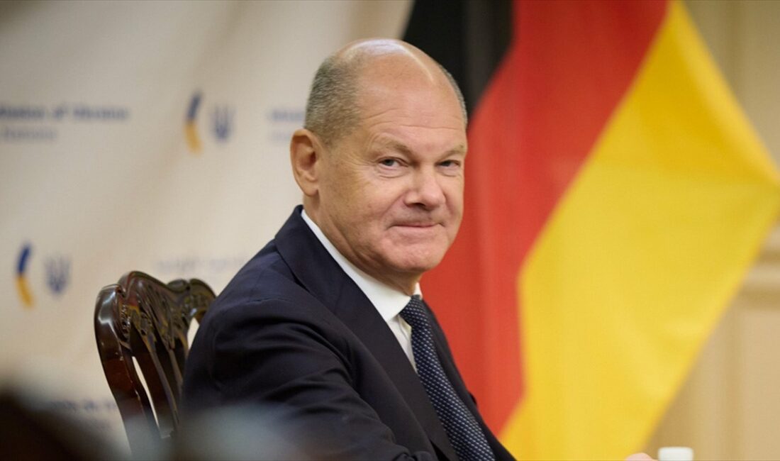Almanya Başbakanı Olaf Scholz'un, 19 Ekim'de Türkiye'yi ziyaret edeceği bildirildi.