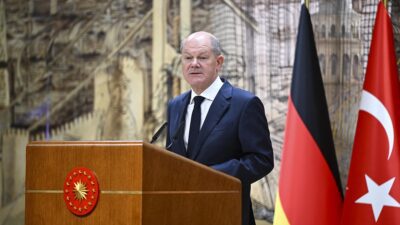 Almanya Başbakanı Olaf Scholz, "(İsrail-Filistin) Tırmanmanın azalması ve bir ateşkes