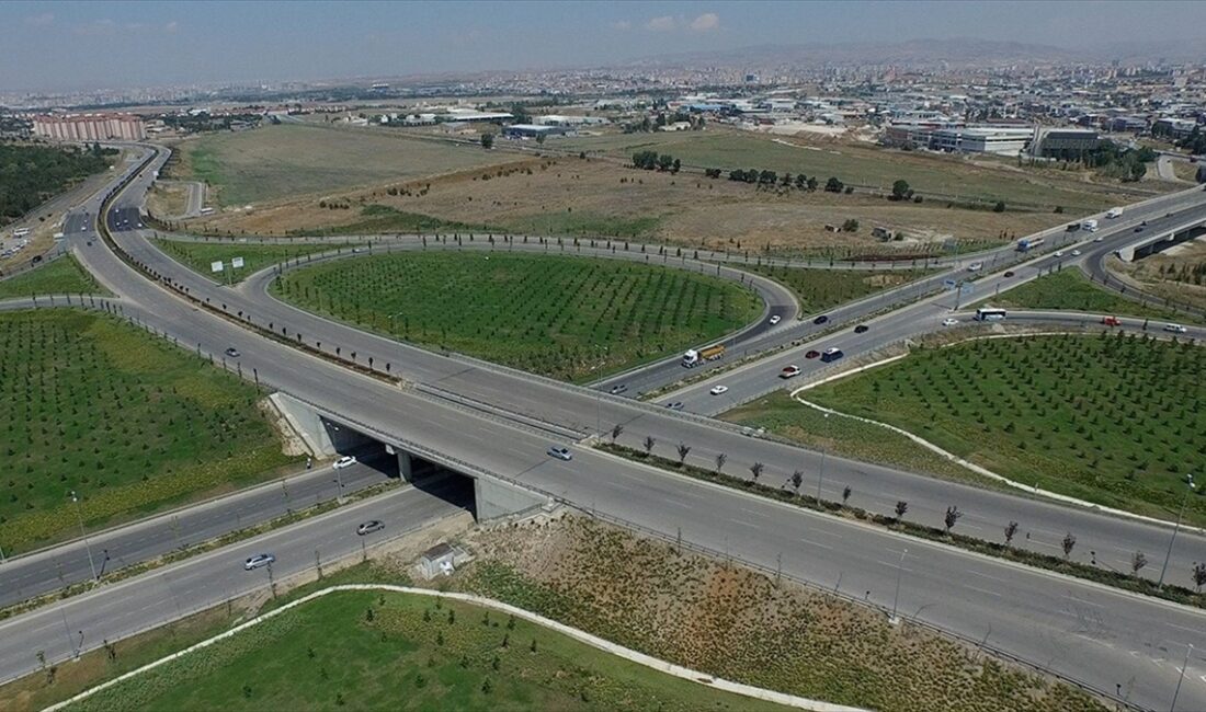 Ankara'da 29 Ekim Cumhuriyet Bayramı kutlamaları dolayısıyla yarın saat 06.00'dan