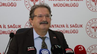 ANTALYA (AA) – Antalya İl Sağlık Müdürü Özkan, gazetecilerle buluştu.